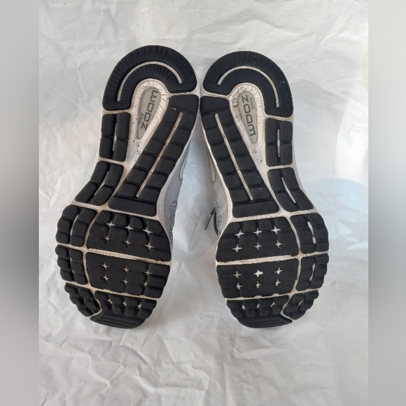 Nike Air Zoom Vomero 13 Running Shoes Cool Gray/White Rare 922909-003 Sz 8 - Picture 11 of 12